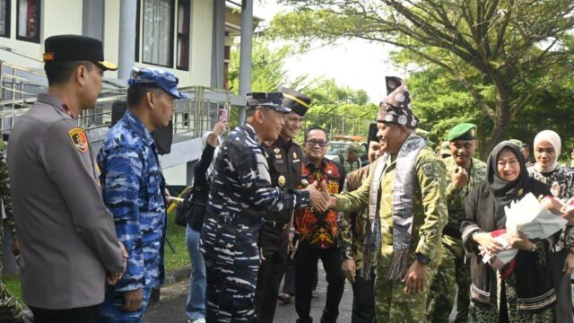 Dankodaeral XII Hadiri Penyambutan Wakasad dalam Kunjungan Kerja ke Kalimantan Barat